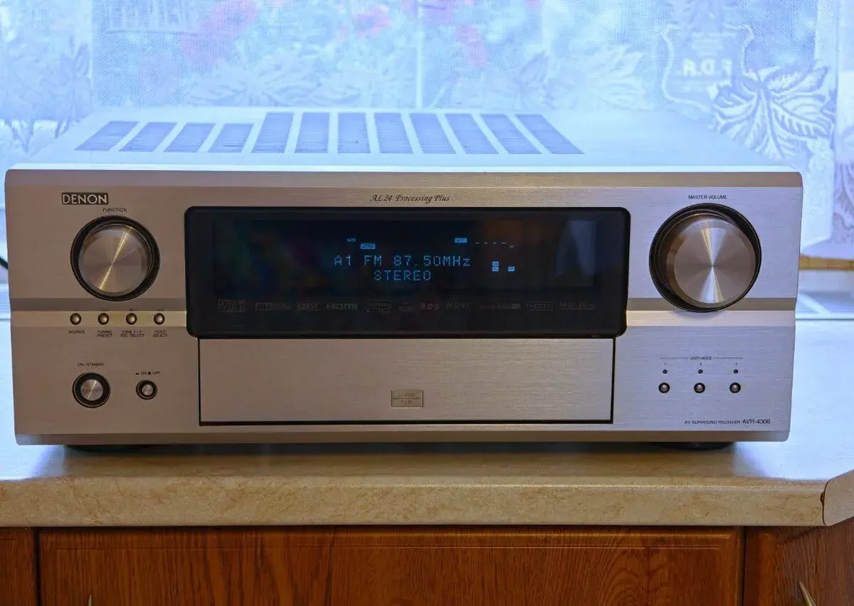 AV reciever Denon AVR-4306