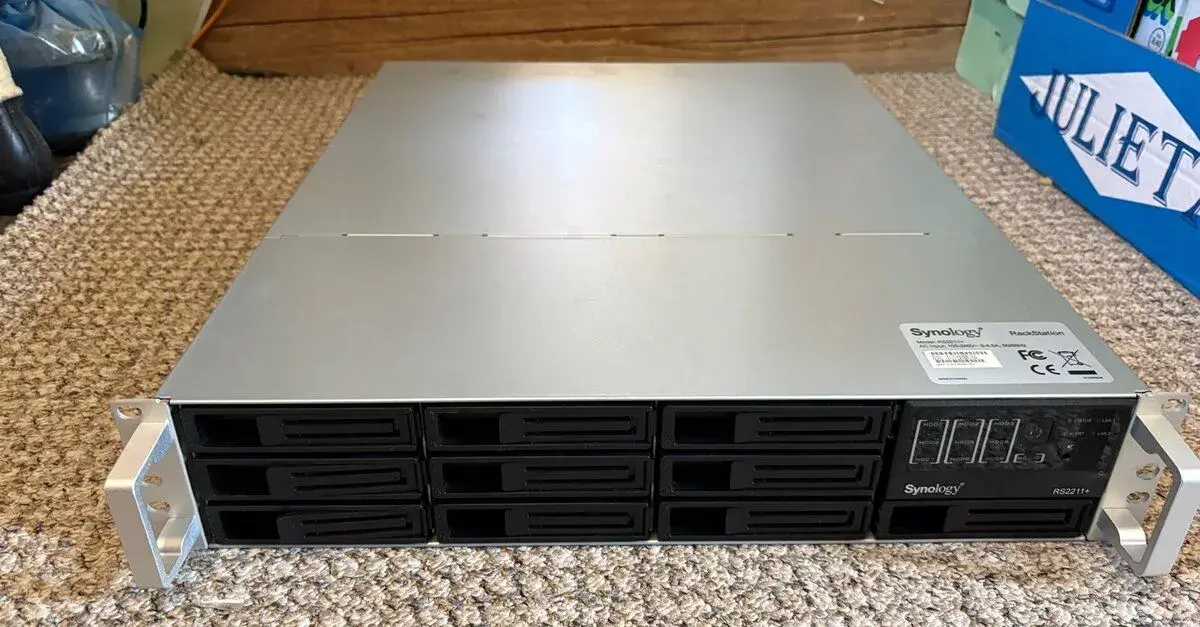 Datové uložiště Synology RackStation RS2211+