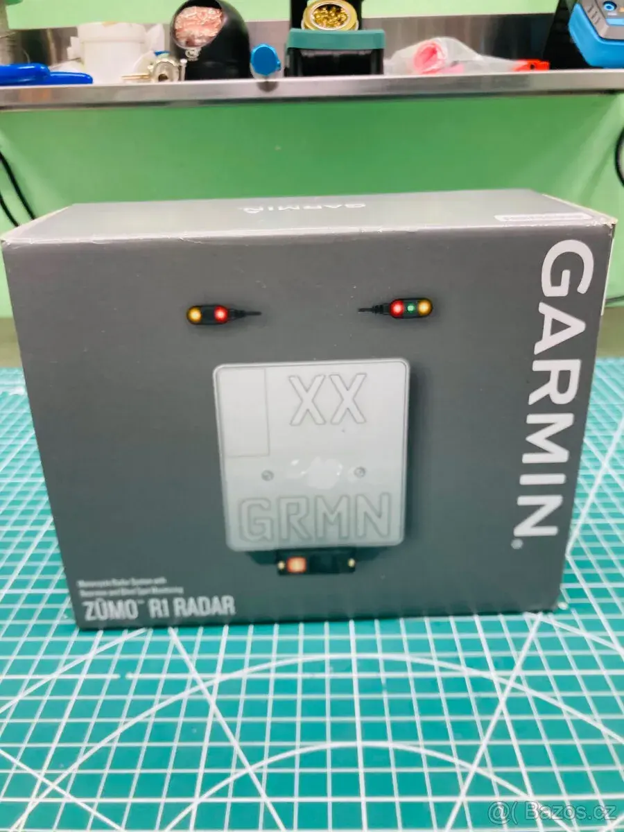 Moto radar GARMIN zūmo R1 – Hlídání mrtvého úhlu a provozu
