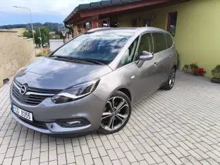 Opel Zafira – 2018, 18 000 km