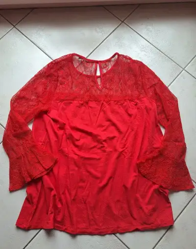 Halenka desigual vel.M plus tričko