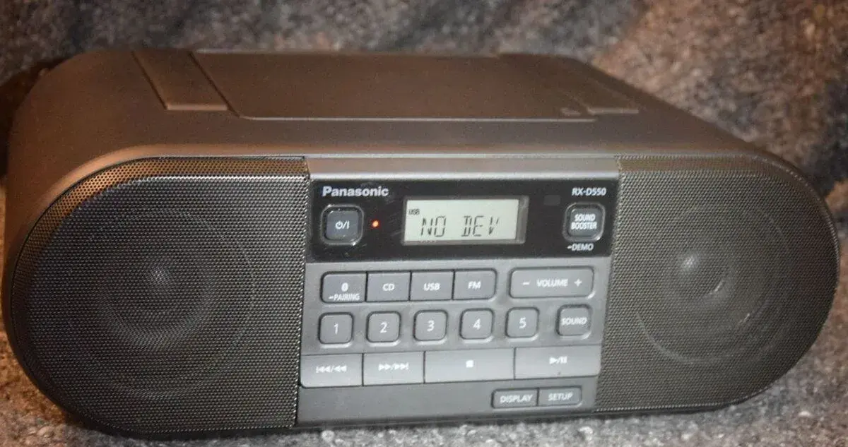Panasonic RX-D550 přenosné rádio,přehrávač CD s Bluetooth,DO