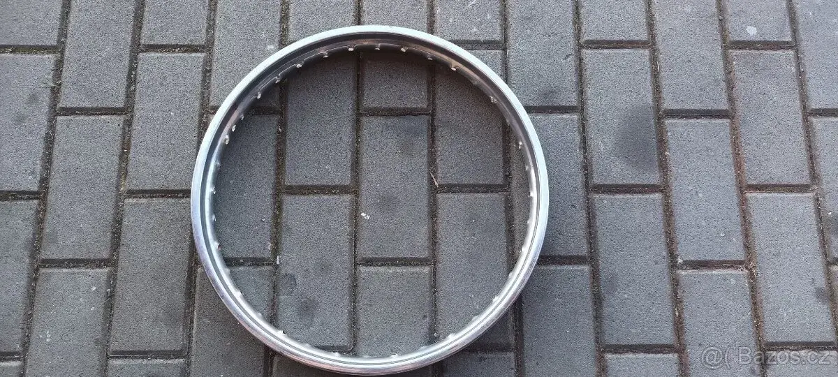 Babettta nebo jiný moped- ráfek 16"