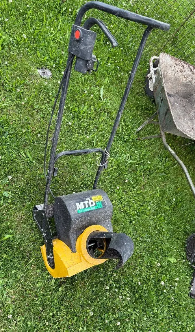 Elektrická sněhová fréza