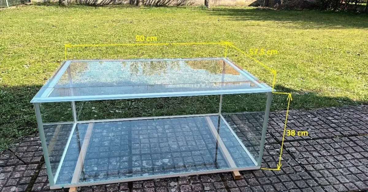 Akvárium 197 litrů s krycími skly