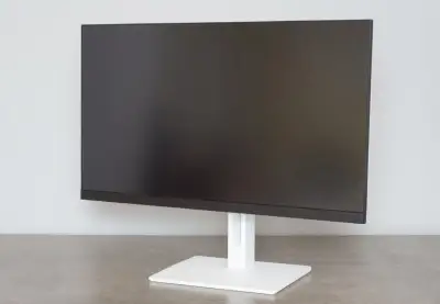 NZXT CANVAS 27F - 27” herní monitor 1080p / 165Hz - NOVÝ