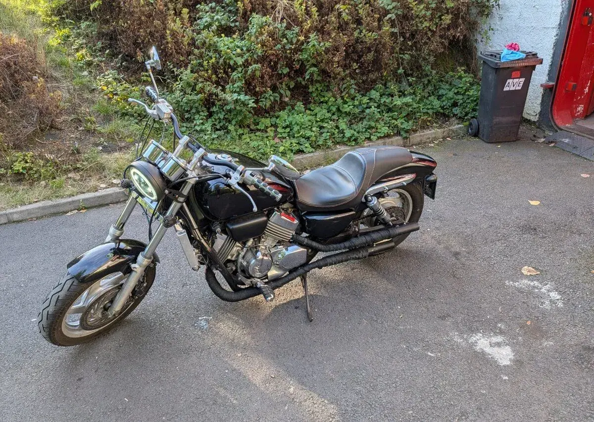 Honda VF 750C Magna
