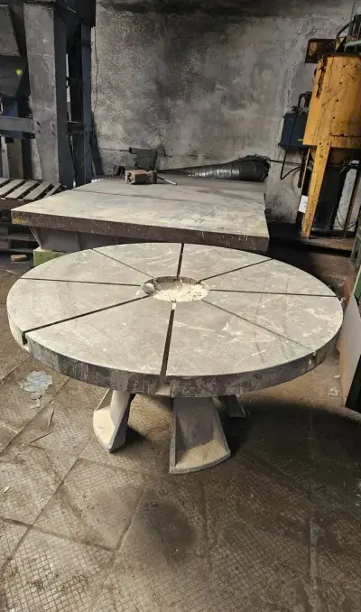 Litinový stůl kulatý, průměr 152cm, T drážky - -
