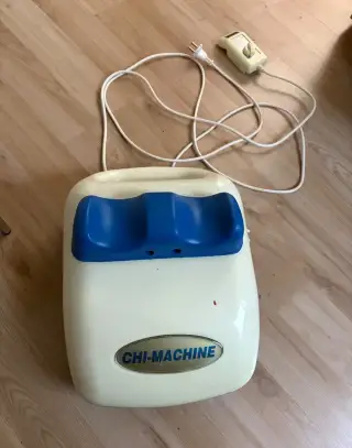 CHI-MACHINE elektrický relaxační a terapeutický přístroj