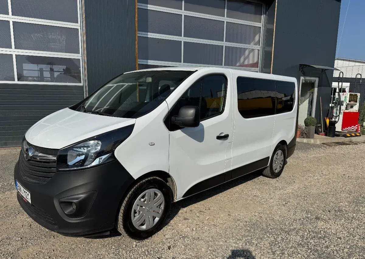 Opel Vivaro – 2017, 223 300 km