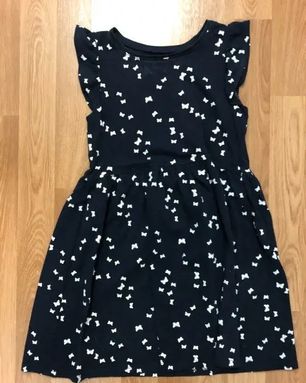 Šatičky H&M modré s motýlky vel. 122/128