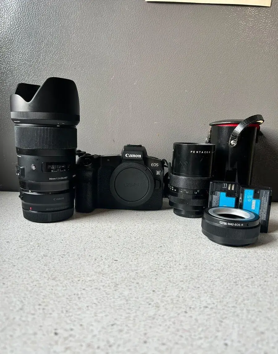 Canon r+ sigma 35 art+pentacon 135