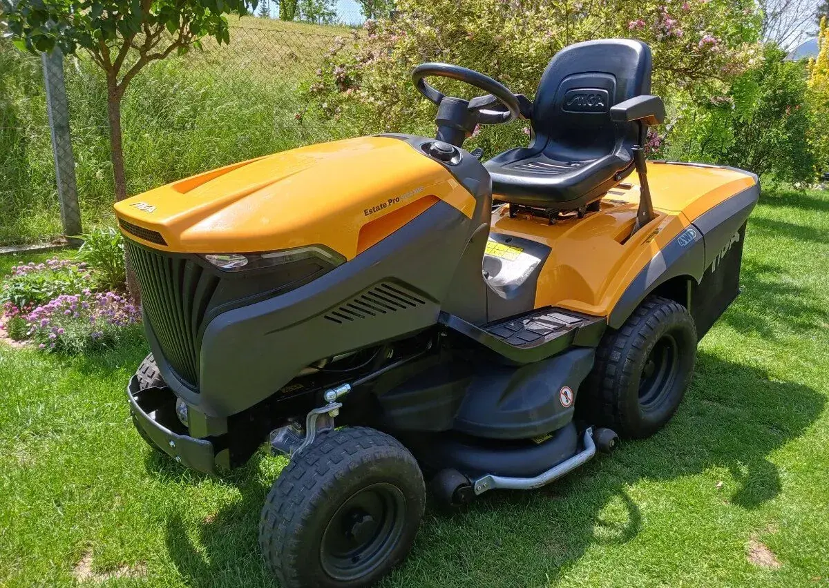 Zahradní traktor Stiga Estate Pro 9102 XWS pohon kol 4x4