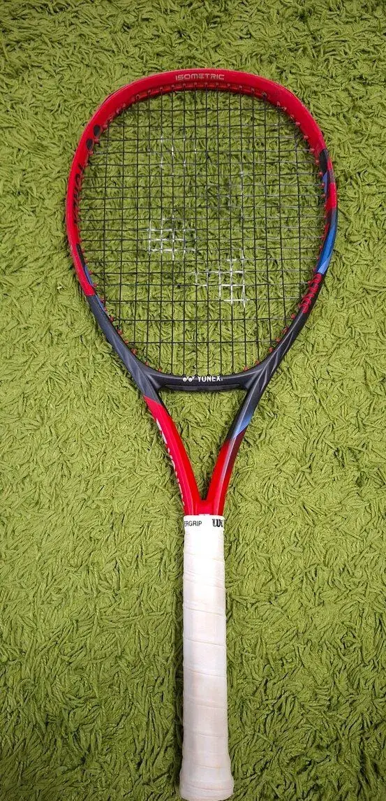 Rakety Yonex VCore 280 g