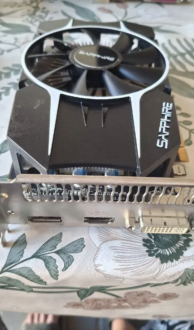 Sapphire Radeon R7 250X 2GB GDDR5 OC Version.