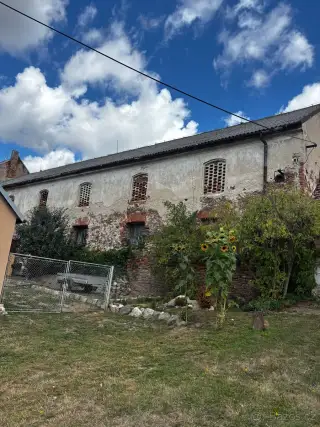 stará hospodářská budova Slavičky u Třebíče