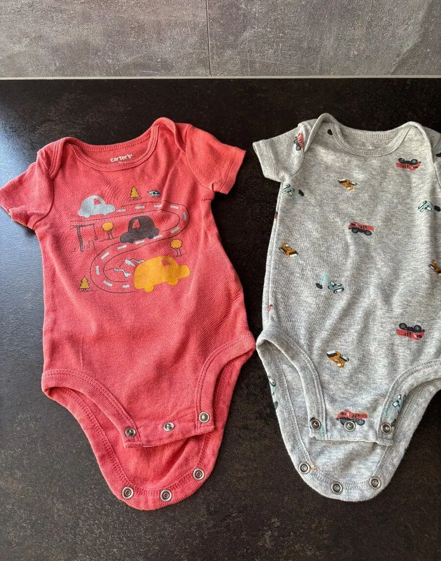 Set 2x body s motivem autíčka, cena celkem