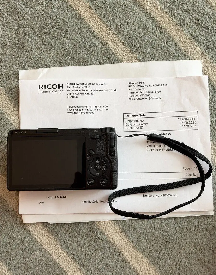 Ricoh GR IV