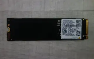 SAMSUNG PM991a 512GB NVMe SSD