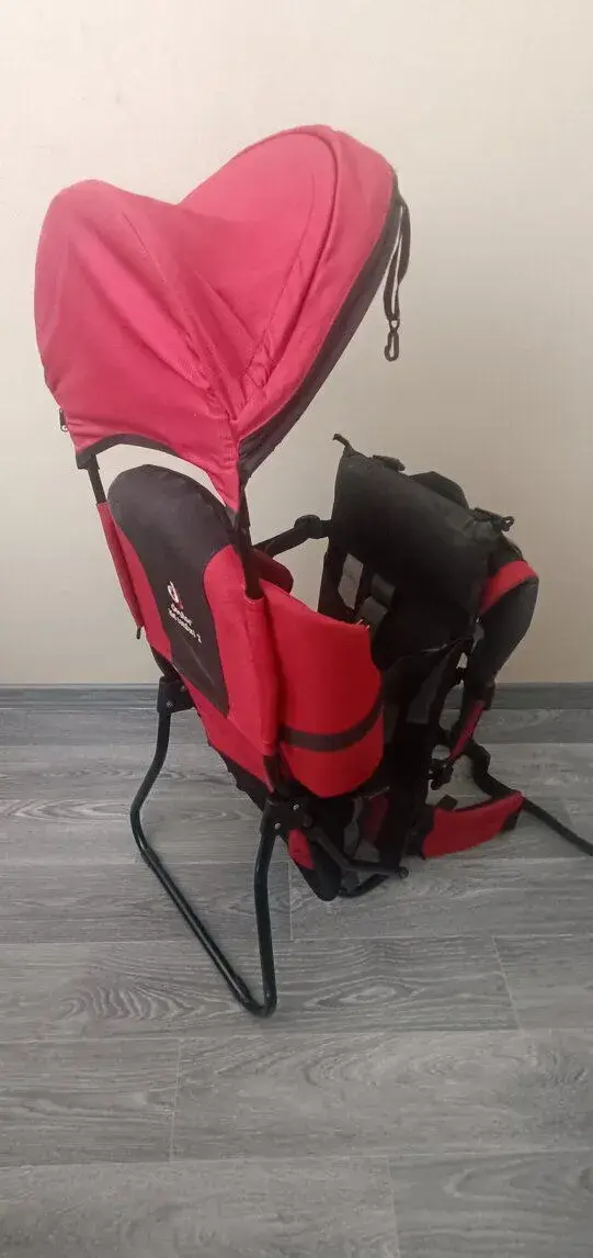 K prodeji dětská krosna do 22kg