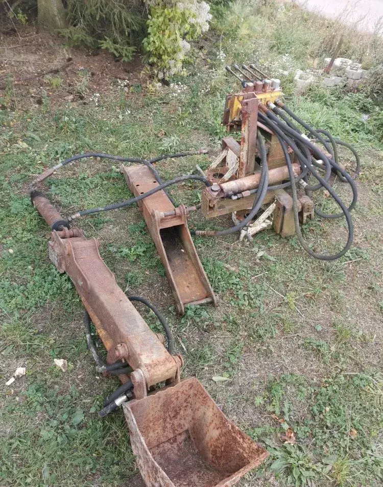Podkop UNC uchycení na tříbodový závěs traktoru