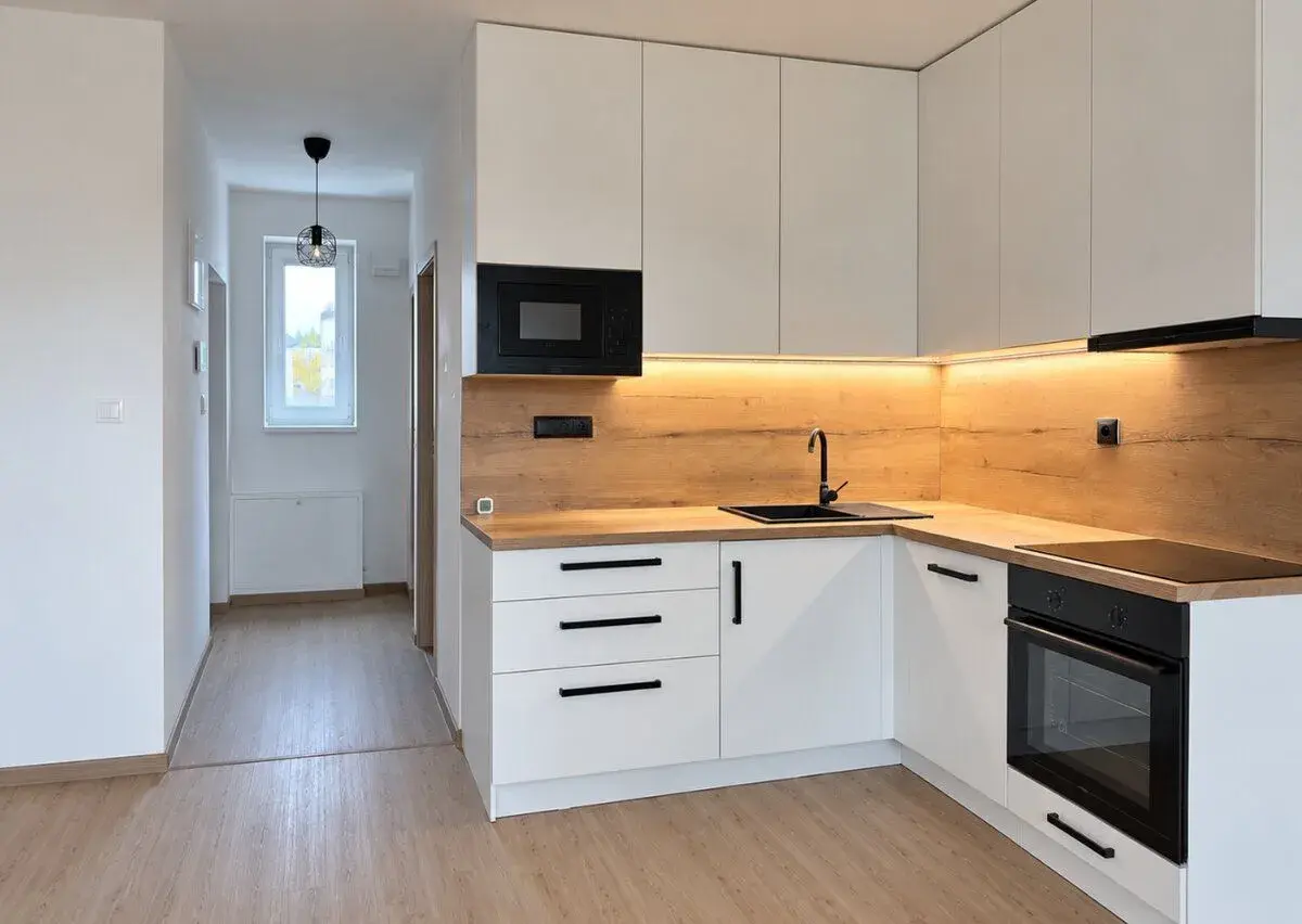 Moderní nadstandardně vybavený byt 1+kk, Brno-Černovice