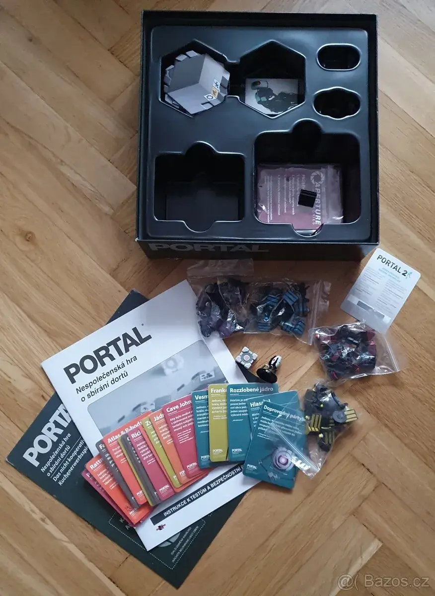 Desková hra Portal s kódem na PC hru