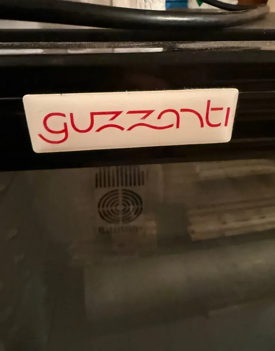 Lednička -Guzzanti