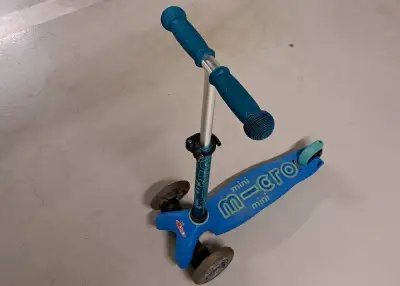 Koloběžku MINI MICRO DELUXE AQUA