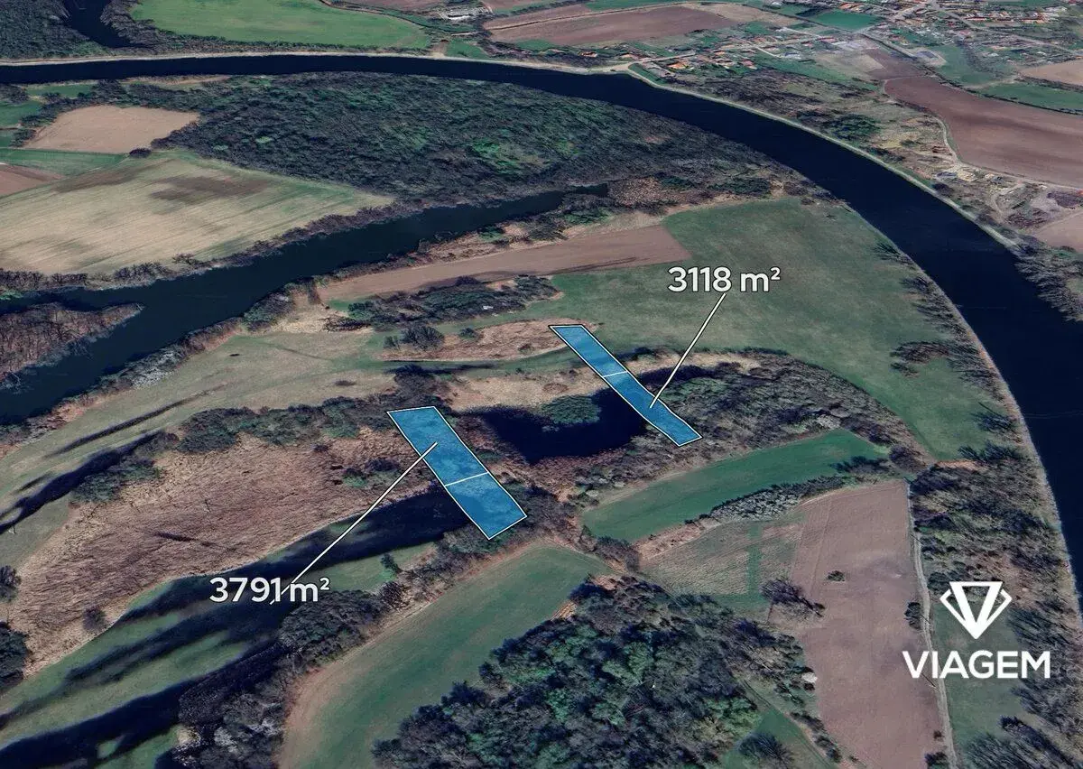 Pole 6 909 m², Podíl 33 % o výměře 2 303 m²