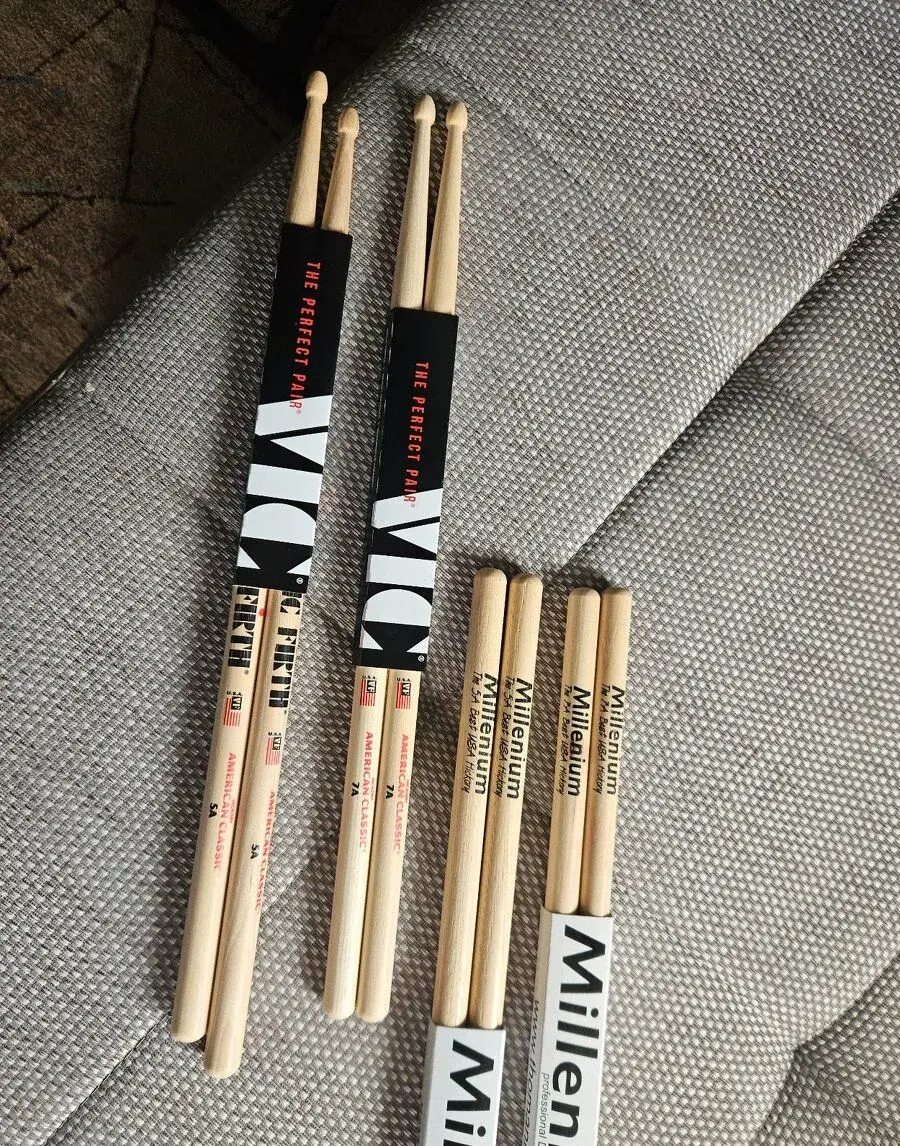 Paličky Nové - mix Vic Firth 5A/7A, Balbex.