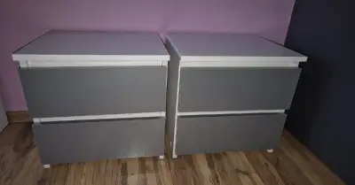 2 noční stolky,š.40cm,hl.35cm,v.40cm,cena za oba stolky