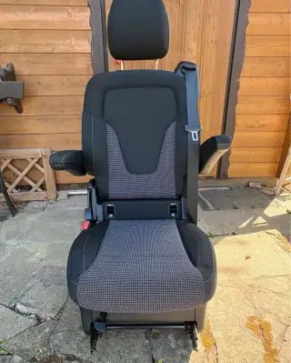 Mercedes-Benz W