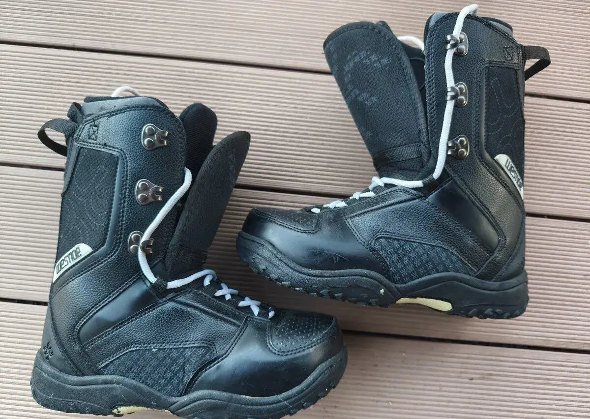 Snowboardové boty značky Westige. Velikost EU38.