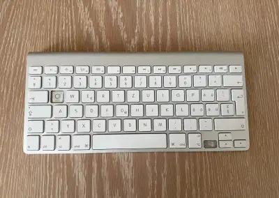 Apple Wireless Keyboard A1314 na náhradní díly