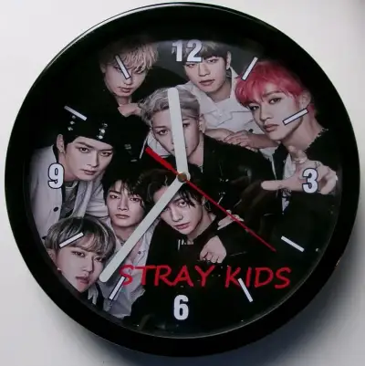 Hodiny Stray Kids