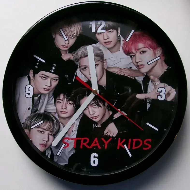 Hodiny Stray Kids