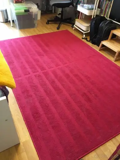 Koberec Ikea Herrup vínová 160 x 230 cm NOVÝ