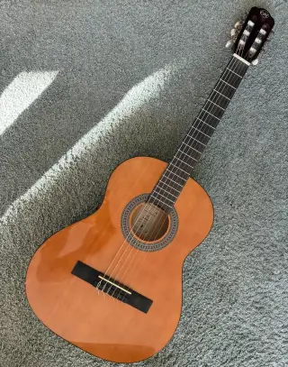 Kytaru velikosti 3/4
