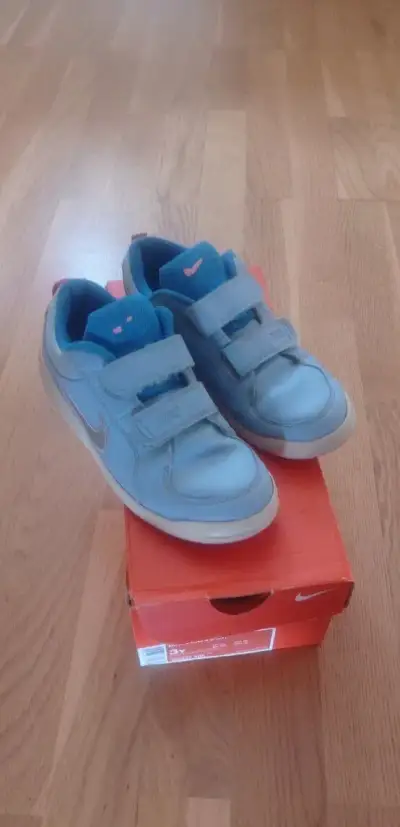 Nike tenisky
