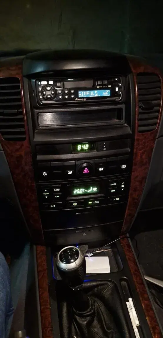 Rádio do Kia Sorento 2002.
