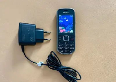 Nokia 3720c