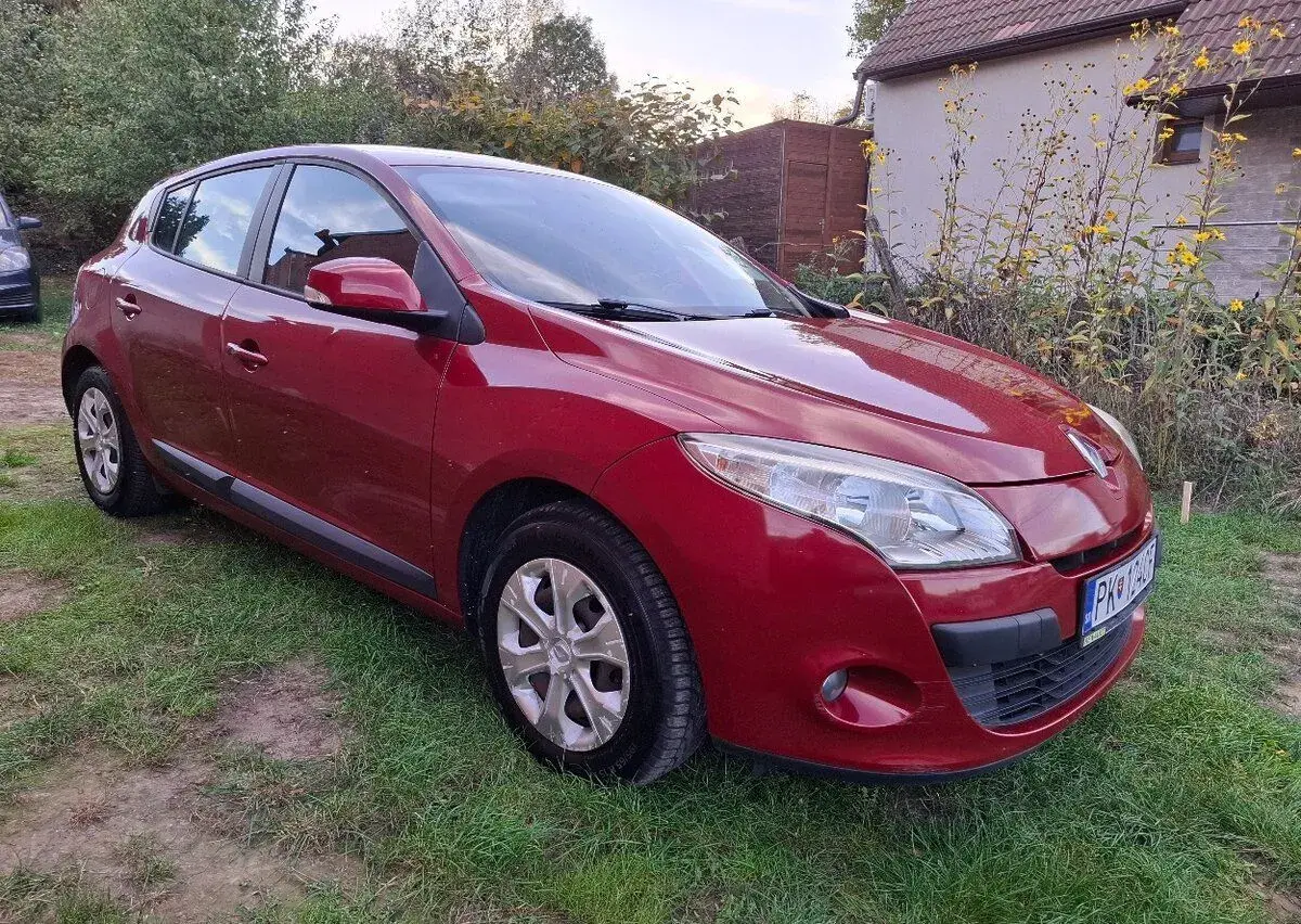 Renault megane – 2027, 30 900 km