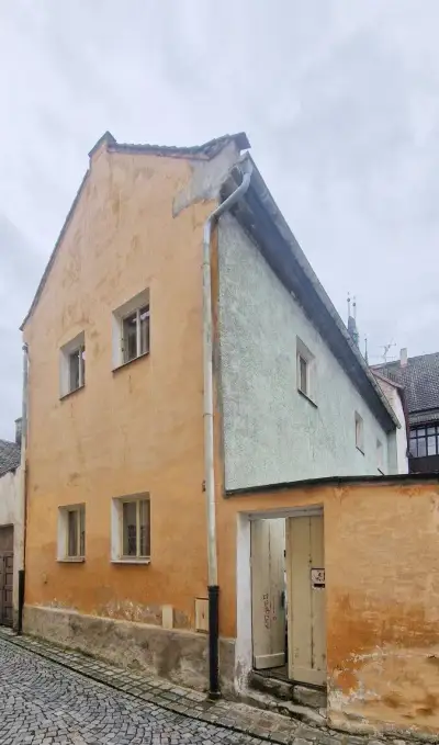 Prodej řadového domu v historickém srdci Loun