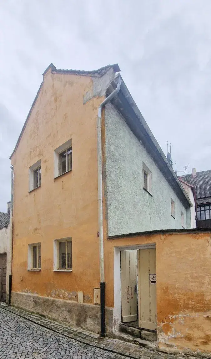 Prodej řadového domu v historickém srdci Loun
