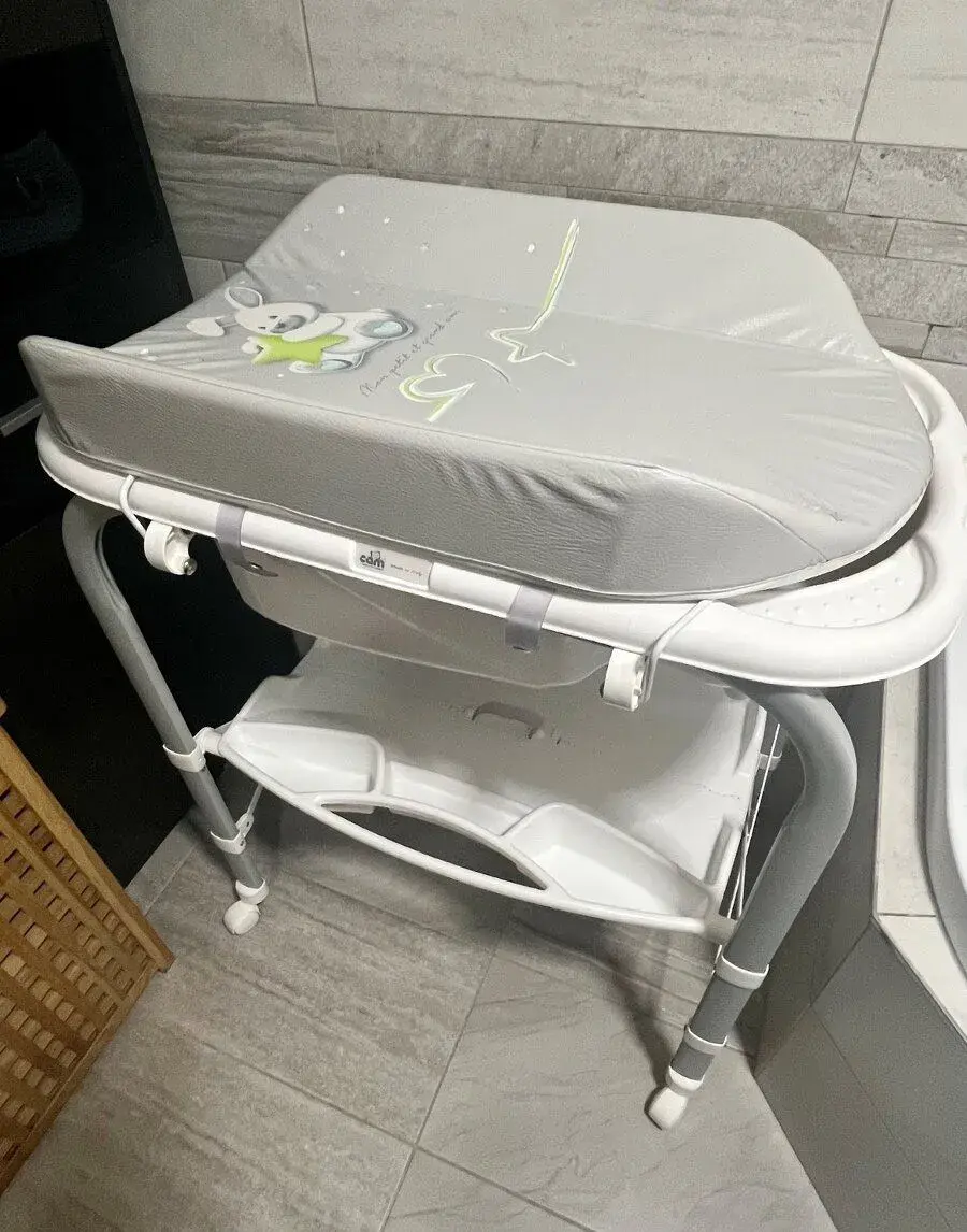 Prebalovací pult s vaničkou CAM