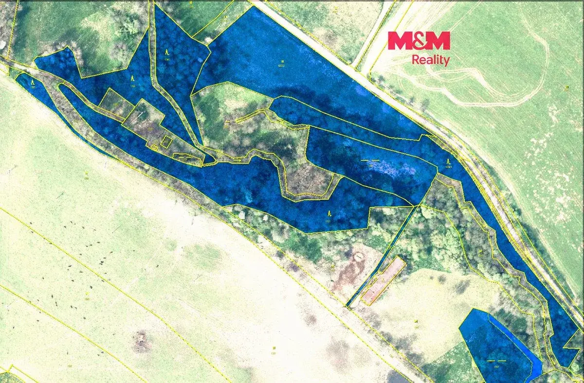 Prodej vodní a ostatních ploch 24434 m², Kněžice