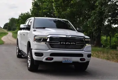 RAM 1500 5.7 V8 LARAMIE 2021
