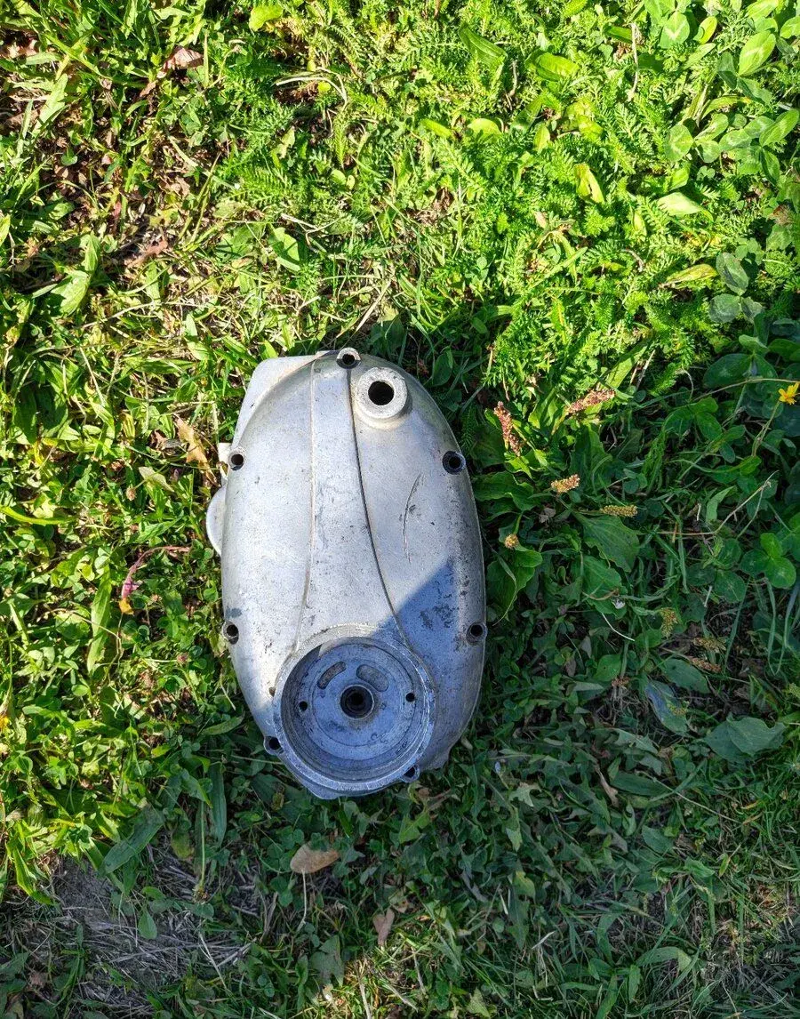 Jawa 90 Boční kryt motoru
