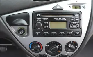 Autorádio Ford 6000 CD Focus Fiesta Transit Mondeo